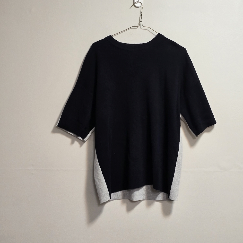 Oak + Fort Wool Blend Navy and Gray Color Block Short Sleeve Knit Top